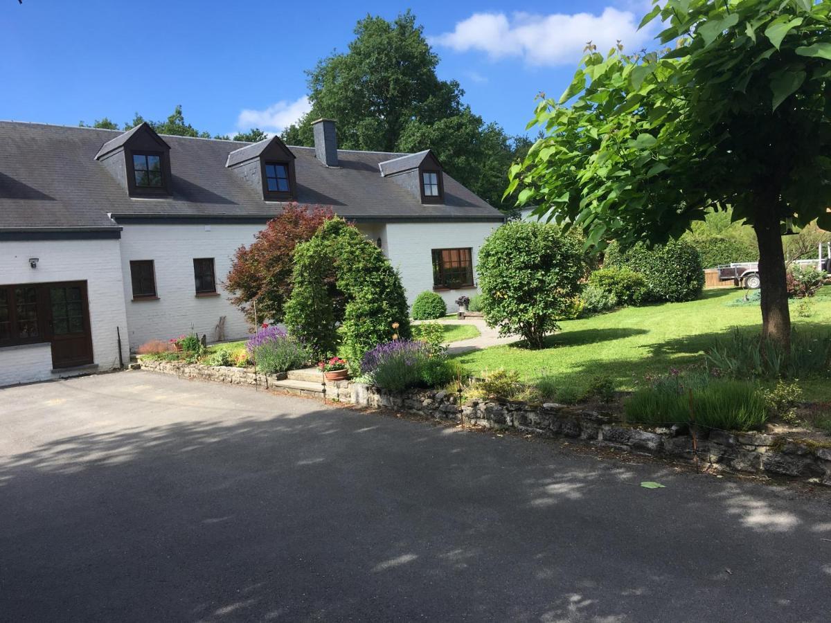 Bed and Breakfast Le Jardin Des Biches Somme-Leuze Exterior foto