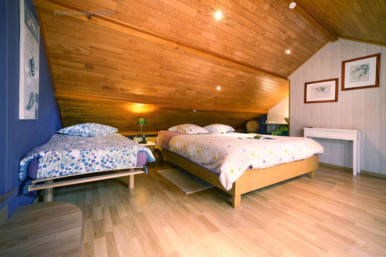 Bed and Breakfast Le Jardin Des Biches Somme-Leuze Exterior foto